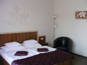 160035_hotelsz.jpg