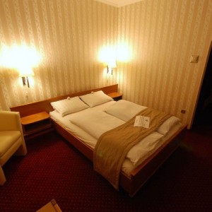 200418_hotel_szoba.jpg