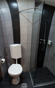 210312_hotelberln_furdoszoba.jpg